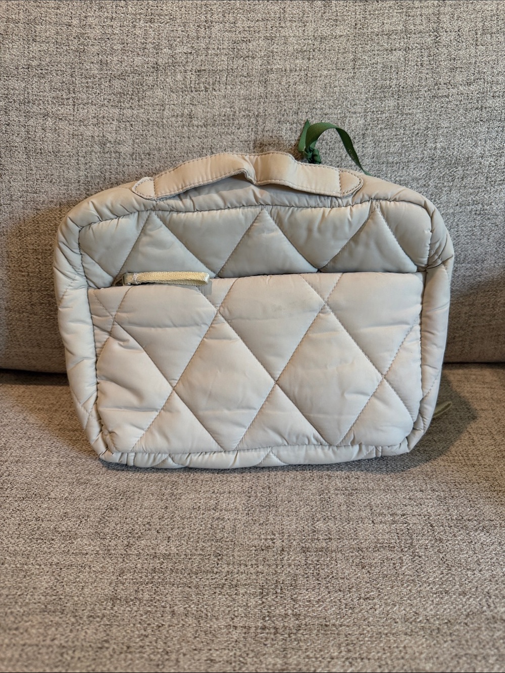 Vera Bradley Puffy Hanging Toiletry Case- Cream/burnt orange- used